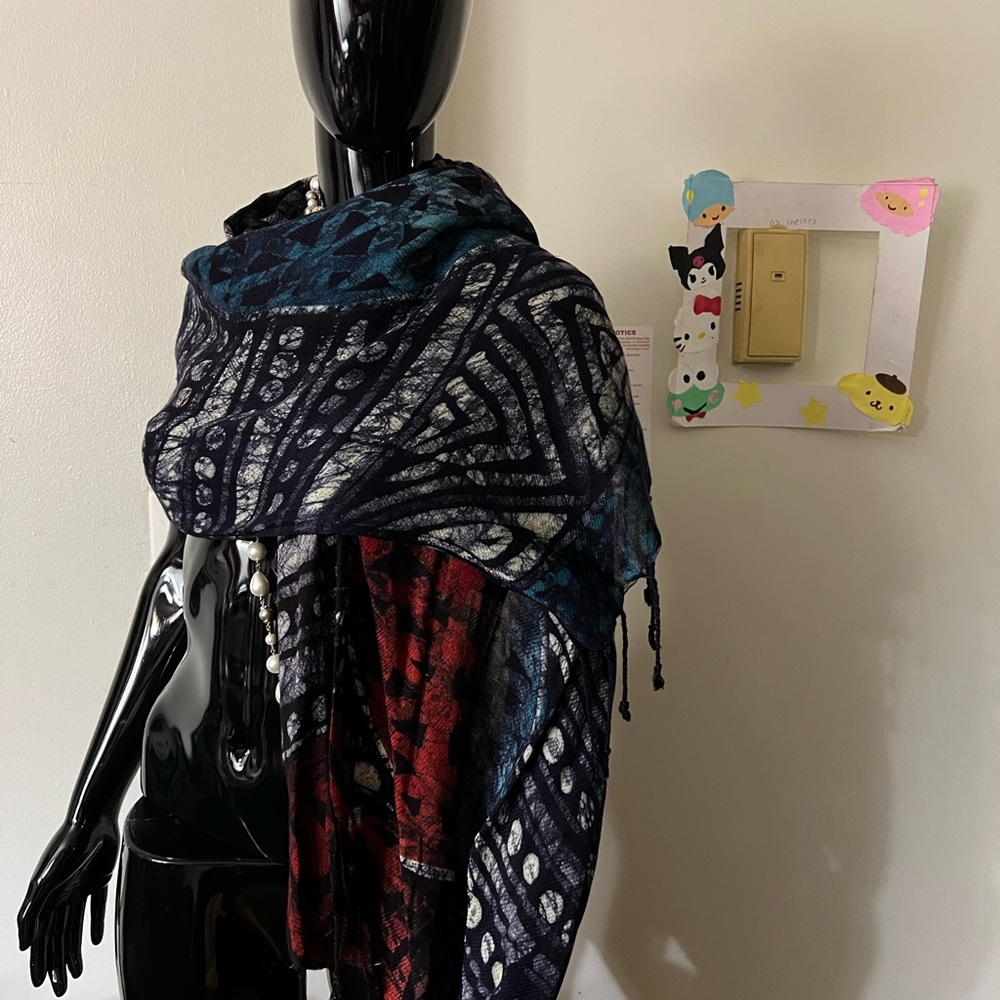 Elegant Multicolor Patterned Scarf